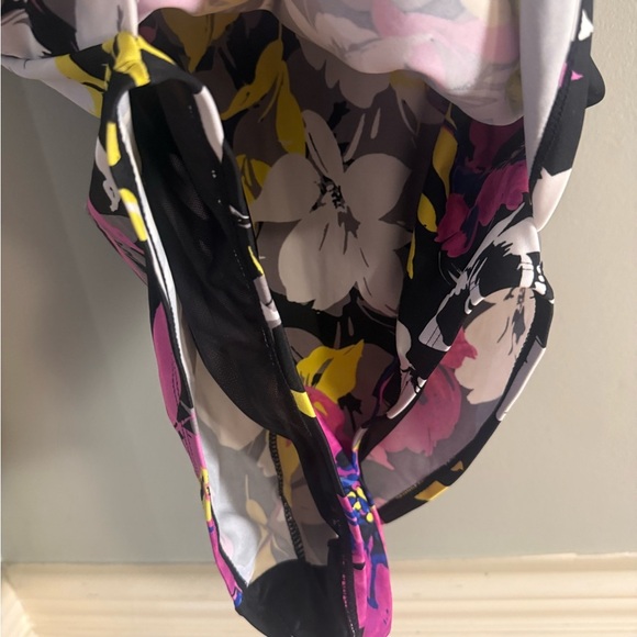 Shore Club Floral One-Piece Swimsuit Size 16 Black Pink Yellow - Picture 2 of 9